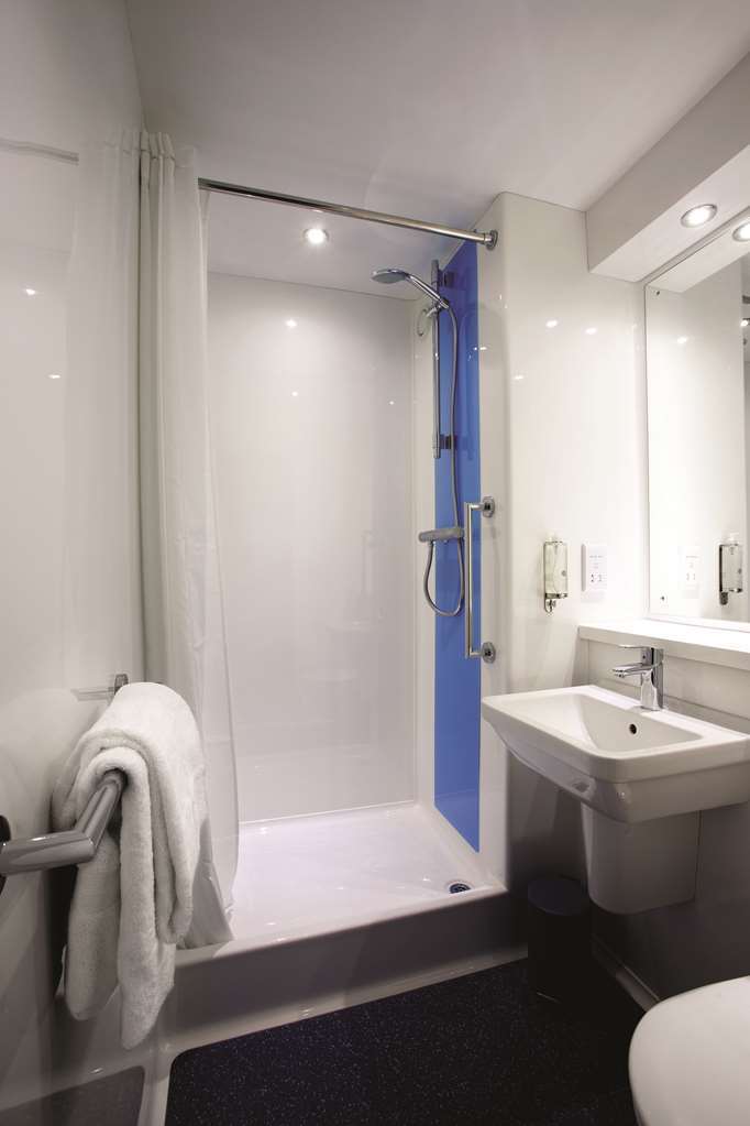 Travelodge Liverpool Stonedale Park Δωμάτιο φωτογραφία