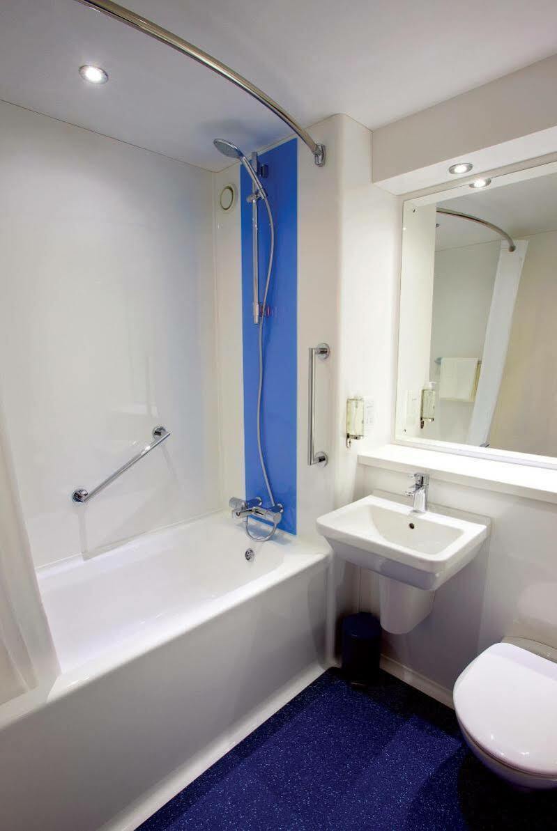 Travelodge Liverpool Stonedale Park Εξωτερικό φωτογραφία